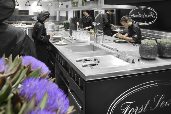 kitchen1.jpg